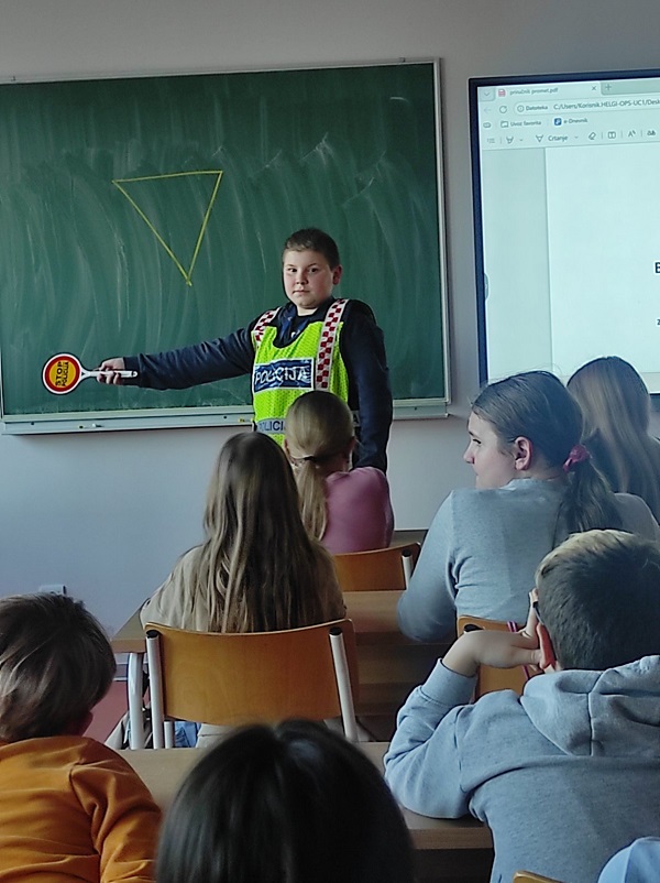Slika \PU_V\vijesti\2025\Predavanje OŠ Sveti Ilija\IMG-6234911cdae6edfb476d575a7a838430-V.jpg